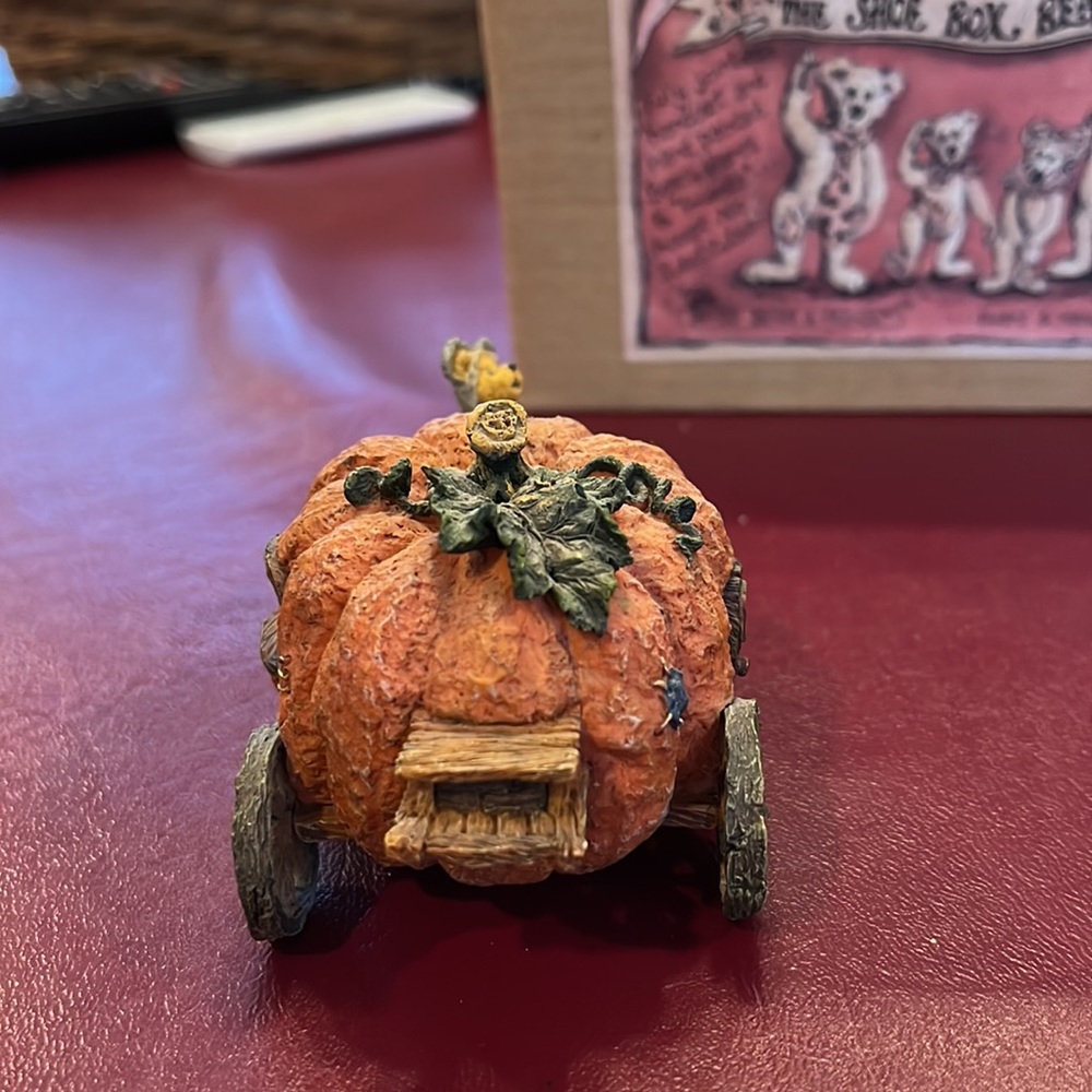 The Magic Pumpkin Ride - Picture 3 of 12